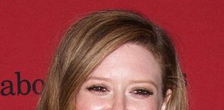 Natasha Lyonne by Peabody Awards is licensed under CC BY 2.0 (https://creativecommons.org/licenses/by/2.0)