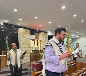 From left: Rabbis Yerachmiel Shapiro and Eli Finkelstein