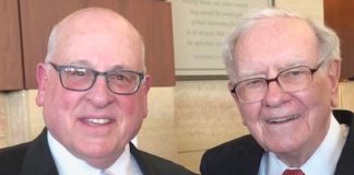Warren Buffett and Bill Fox at an Israel Bonds event