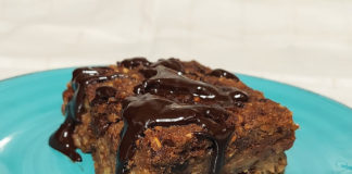 Vegan bread pudding with chocolate sauce