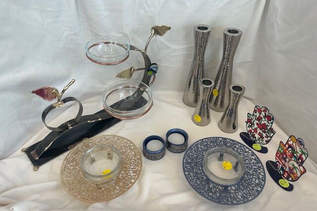 Items for sale at Beth Tfiloh's Judaica shop