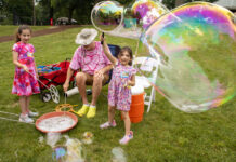 Beth Am Holds Pride Services in the Park