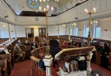 Netivot Shalom Brings Art Classes to Congregants Netivot Shalom congregants visit B'nai Israel.