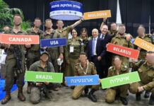 By the thousands, IDF Lone Soldiers find support and services at unique Tel Aviv Errands Day