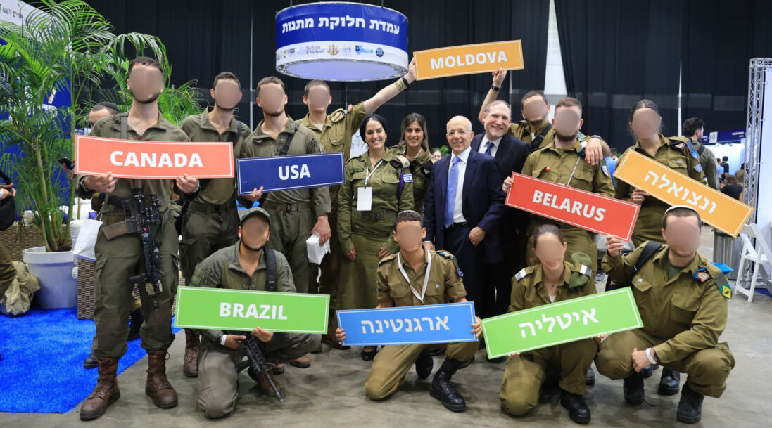 By the thousands, IDF Lone Soldiers find support and services at unique Tel Aviv Errands Day