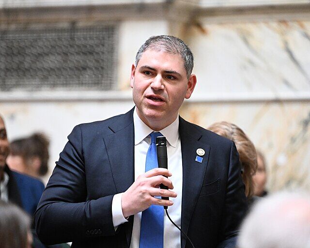 Jewish Students Shadow a Maryland Legislator for a Day