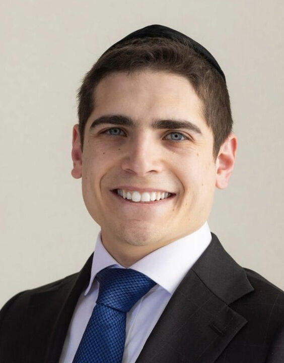 Zev Sperling: Kehilath B'nai Torah Member Builds Family in the City he Grew up in
